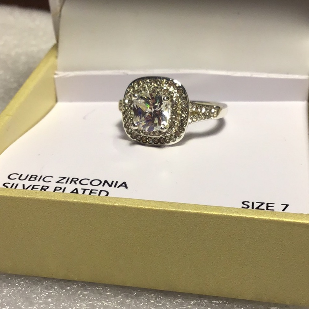 Charter Club Ring Cubic Zirconia Silver Plated Size 7 NWT.